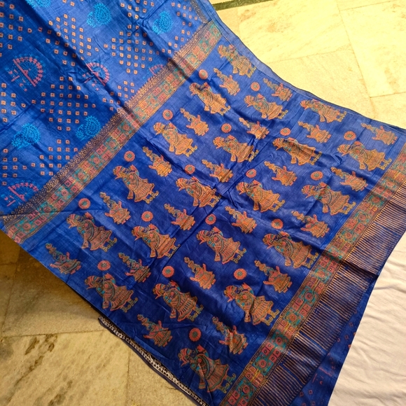 Tussar silk with Handblock printing Saree - Picture 4 of 10